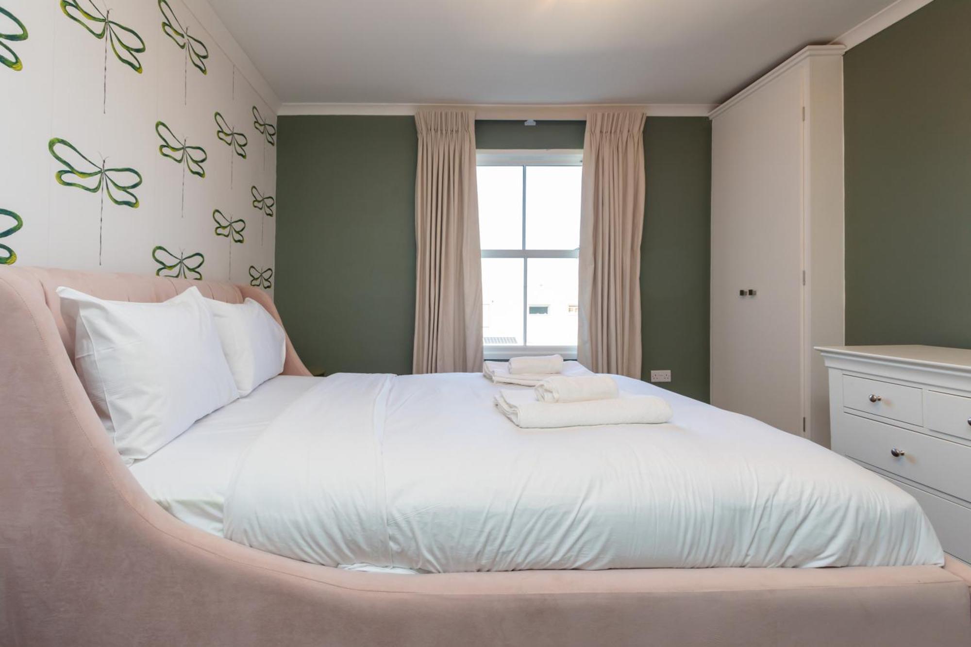 런던 Spacious & Pristine 2Bd Flat - Balham 아파트 외부 사진